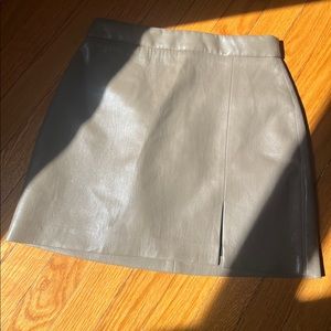 Aritzia Wilfred Temptest Patio leather skirt in Shitake